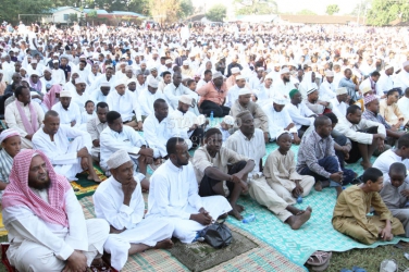 Muslims divided on end of fasting