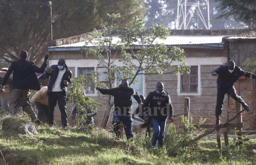 Men in black stormed a polling Station in Rurii 