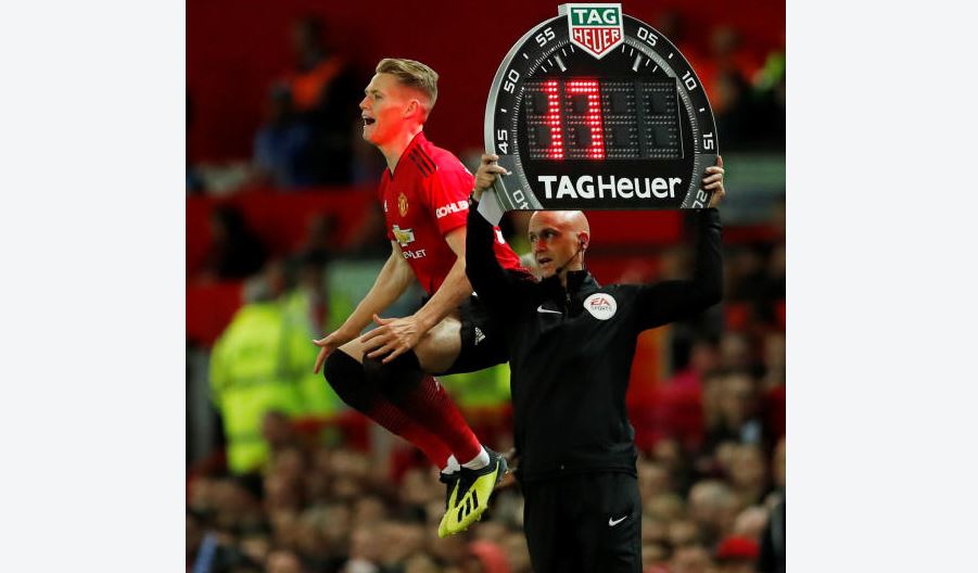 Premier League agrees on five subs for rest of this season