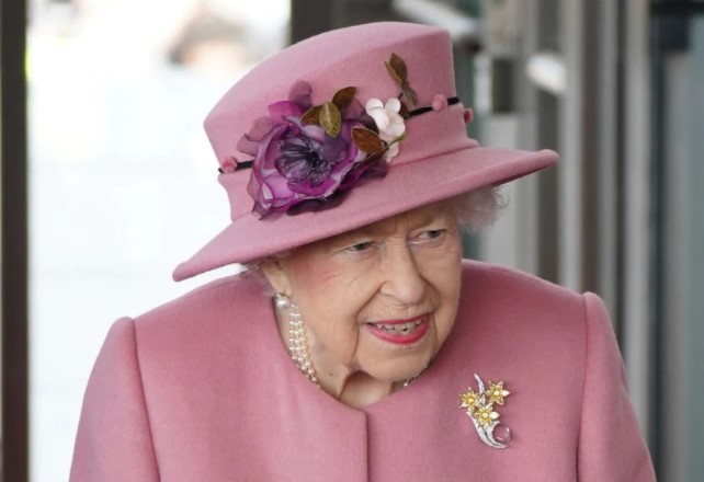 Ratu Elizabeth disuruh istirahat setidaknya dua minggu lagi