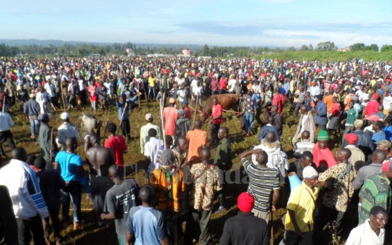 Hundreds during a past fight in Kakamega. 
