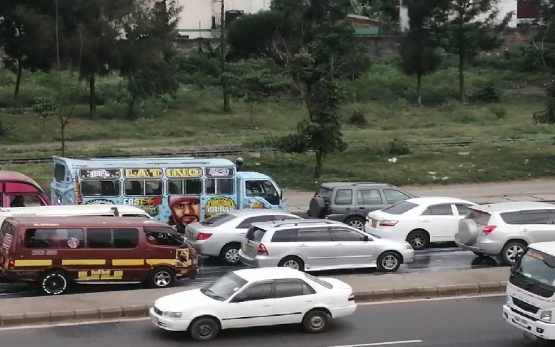 Heavy traffic on Outering Road after night accident leaves oil spillage ...