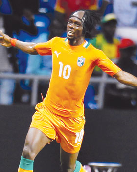 Ivory Coast forward Gervinho celebrates his goal against ...