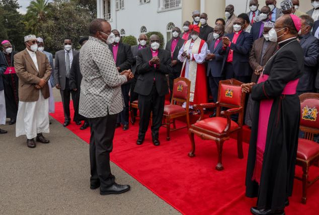 Support my fight against graft, Uhuru tells clerics