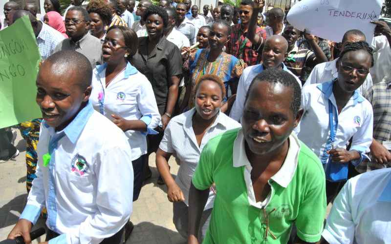 Thousands of non-teaching staff in varsities to be laid off