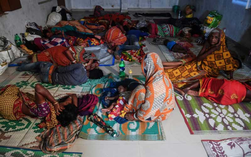 Monster cyclone smashes eastern India