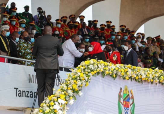 Uhuru attends Tanzania's 60 years independence anniversary