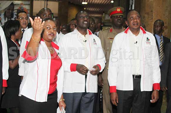 President Uhuru Kenyatta opens Huduma Kenya centre