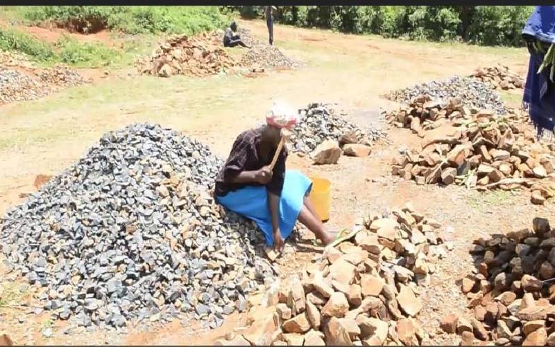 Woman does hard labour to crash stones, help payment of hubby cancer treatment