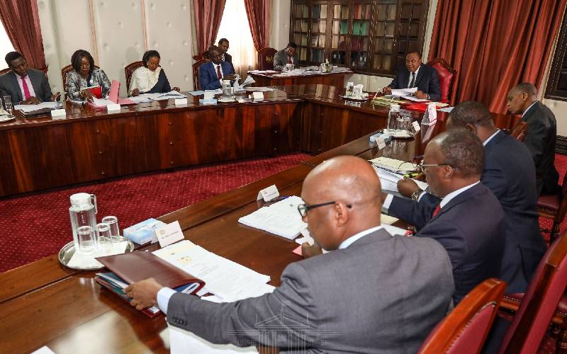 Uhuru Kenyatta reshuffles cabinet.