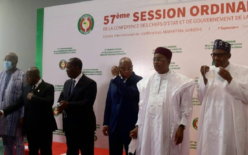 Ecowas suspends Mali over second coup in nine months