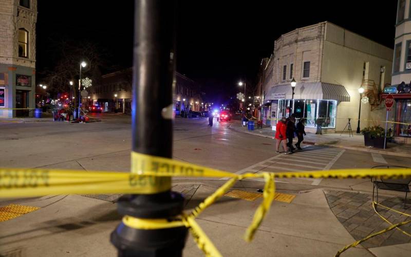 Five dead, more than 40 injured in Wisconsin parade accident