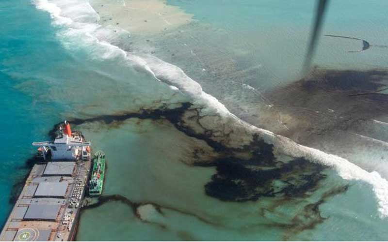 India sends team to Mauritius to tackle oil spill