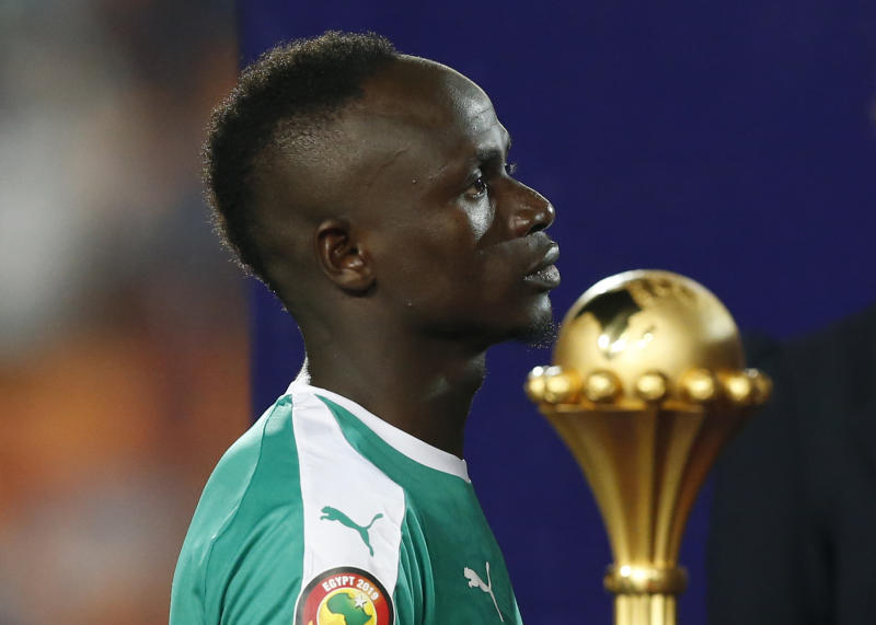 Last-gasp Mane penalty hands Senegal victory over Zimbabwe