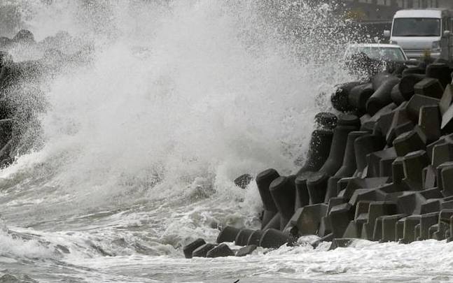 Typhoon Haishen threatens Korea after battering Japan