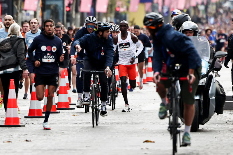 Over 1,000 runners secure their place in Paris 2025’s mass