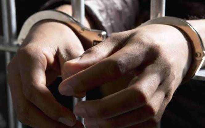 Woman held over bomb scare in Parklands