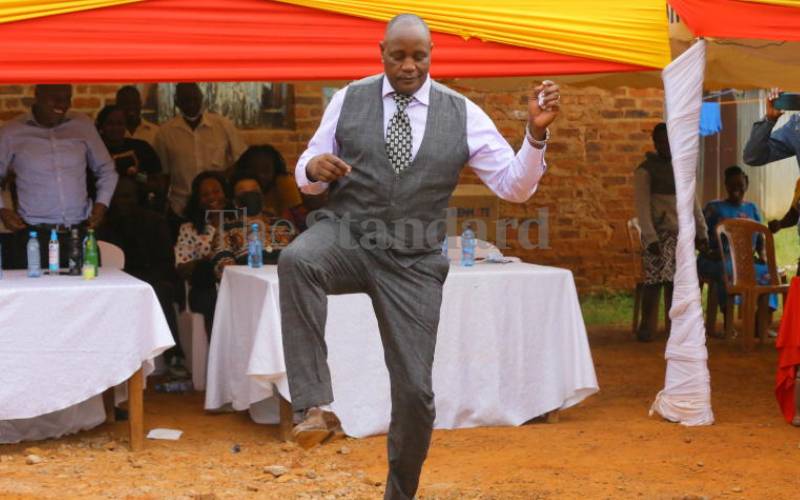 Dancing cops, their families, steal the show in Kisii
