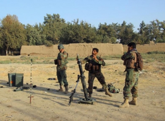 Anger as fighting in Afghan city Kunduz forces people to flee