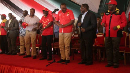 Daggers drawn as Uhuru, Raila battle to lock Western votes