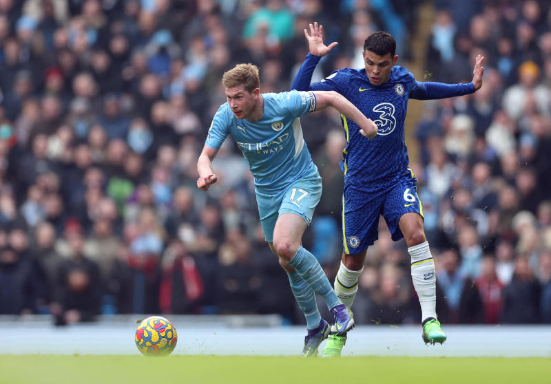 De Bruyne winner sends Man City 13 points clear of second-placed Chelsea