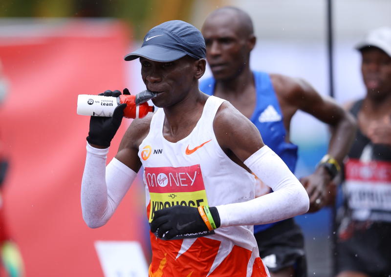 Eliud Kipchoge warming up for Olympics marathon in Netherlands race