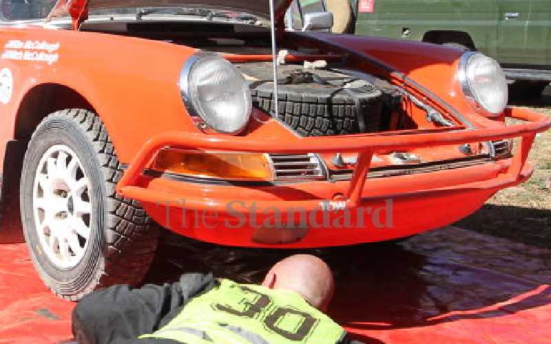 Mitch’s Porsche 911 being serviced in Laikipia. 