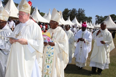 Enter Obanyi, exit Sulumeti as Catholic faithful, leaders welcome new shepherd