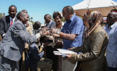 President Uhuru rewards vote-rich Meru County with roads, title deeds