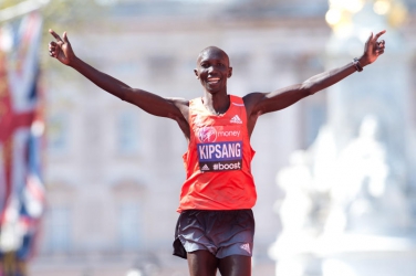 Kipsang trains eyes on reclaiming gold in Beijing