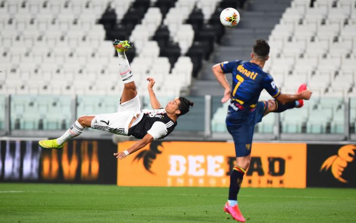 Ronaldo runs riot as Juventus crush Lecce 4-0