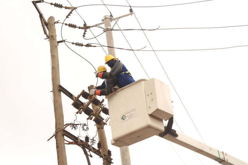 State pushes for review of power deals to cut costs