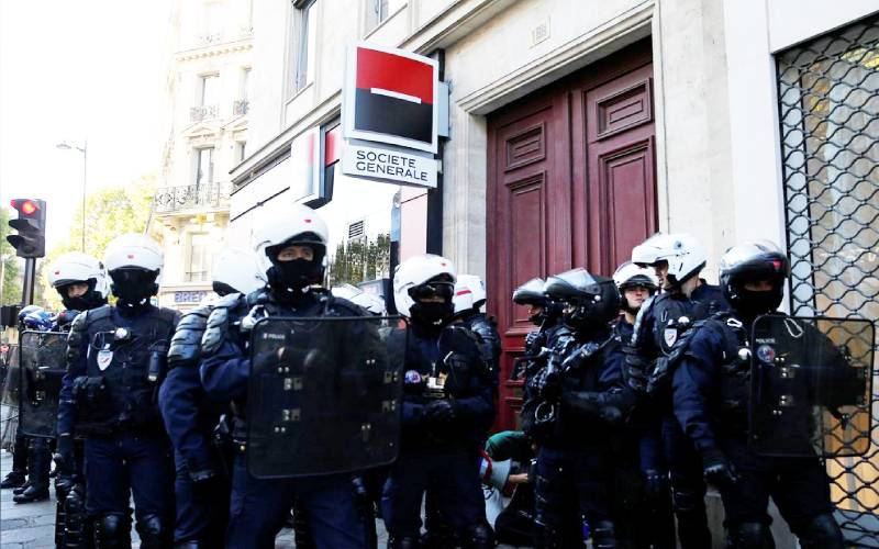 French police tussle with 'yellow vests' as Paris set for protest day