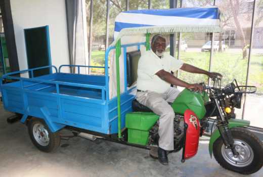 Easy to use tricycle that ferries produce from farm to market