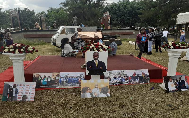 Ken Okoth cremated at Kariokor in private function