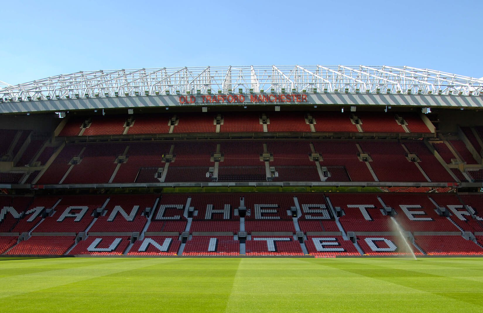 Manchester United appoints new head coach