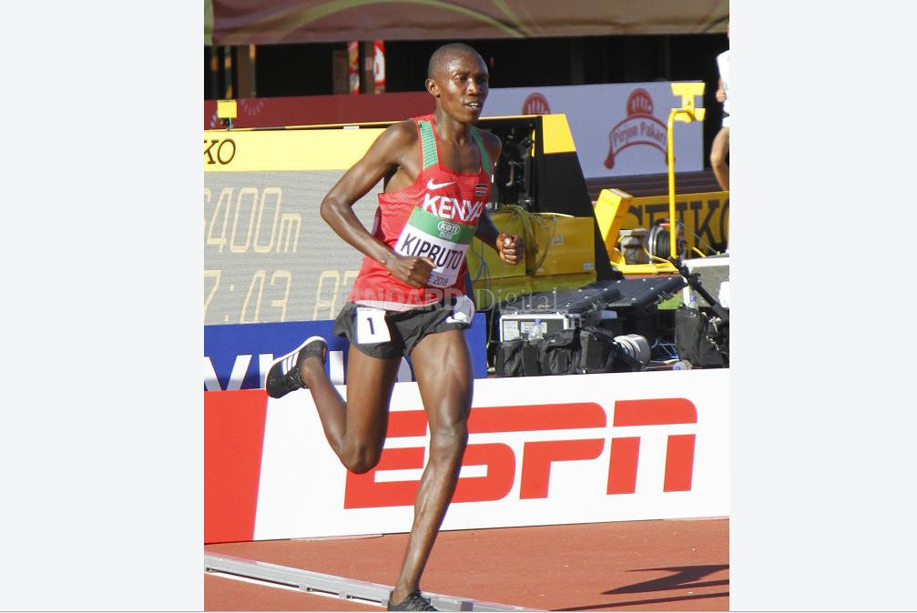 Rhonex and Kwemoi chase elusive 10,000m title