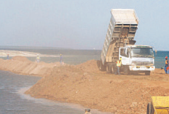 Sh410b frozen after Uhuru order against new projects 