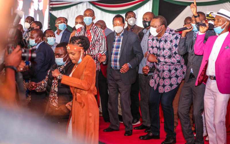 Uhuru to Ruto: Don’t use back door to enter my home
