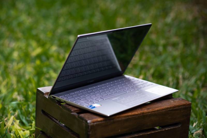 ASUS ZenBook 13 OLED UX325 review - The lightest 13-inch OLED