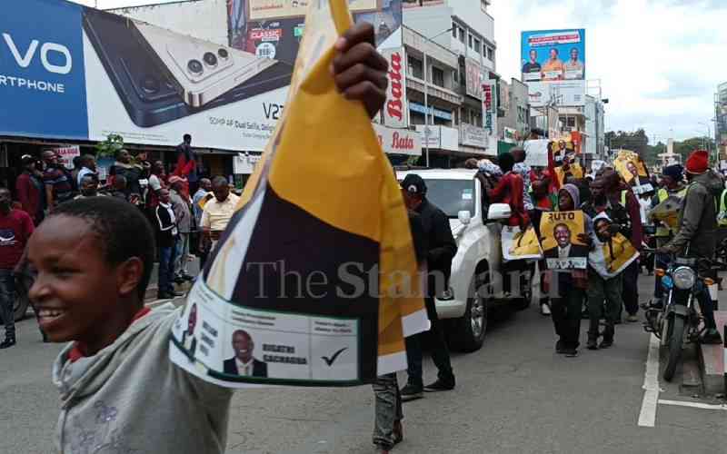Ruto's supporters at Kenyatta Avenue, Nakuru
