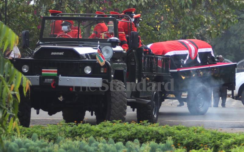 Mwai Kibaki's body transported on a gun carriage