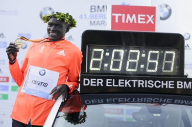 Berlin Marathon: World record holder Dennis Kimetto boasts that he is only person who could lower the world record