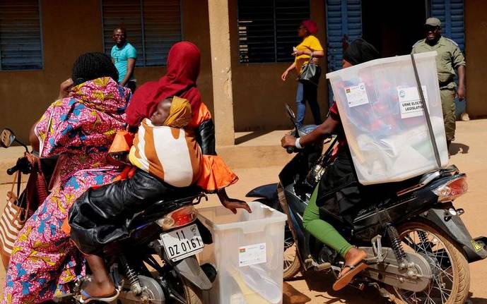 Burkina Faso votes under looming threat of violence