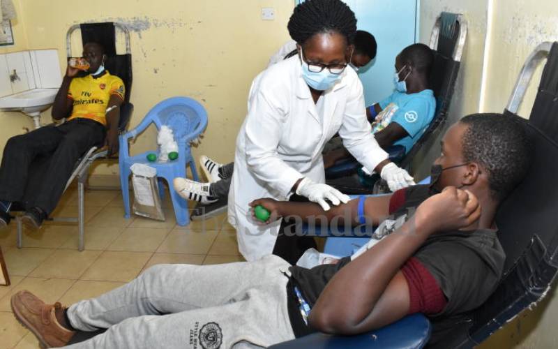 Why ‘expectant’ Thika fathers are donating blood 