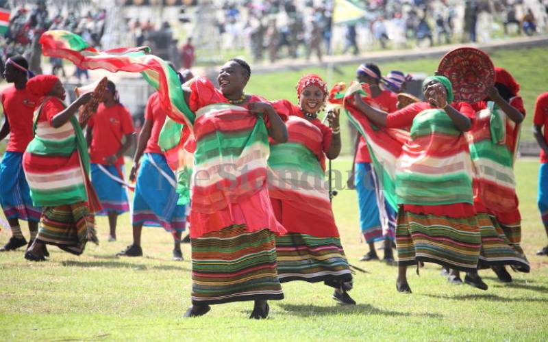 Dancers entertaining guests at Uhuru Gardens.