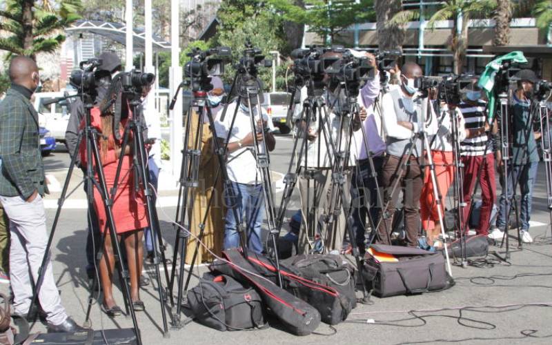 Journalist accreditation helps to improve professionalism
