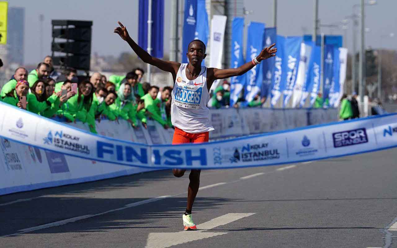 Kenyans shine in Turkey: Kwemoi, Obiri win races at 2022 Istanbul Half Marathon