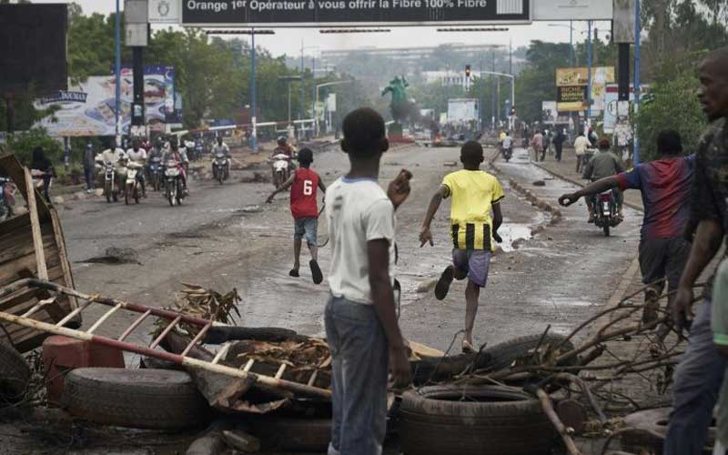 Mali president tries to calm unrest with court dissolution