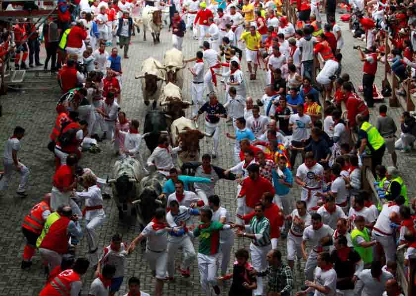 Seorang pria tewas setelah ditanduk di festival lari banteng Spanyol